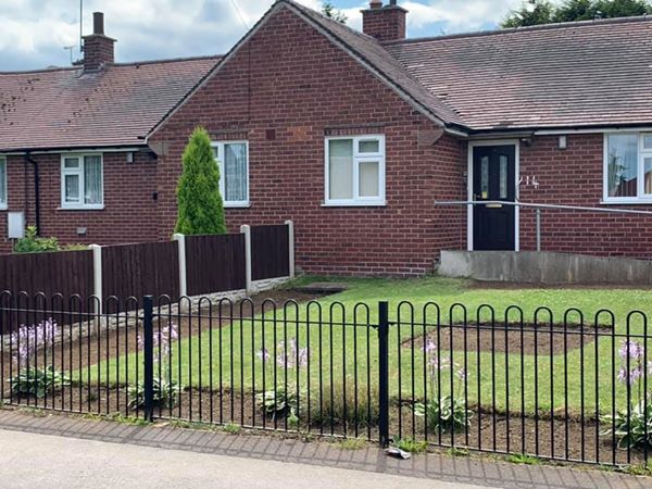 busmaster gardening image